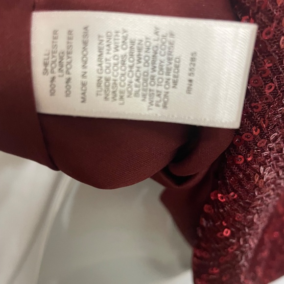 Express L maroon or burgundy sequined show girl tank top spaghetti straps lined - Picture 9 of 12
